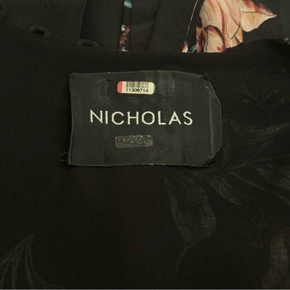 Nicholas Black and Floral Printed V-Neck A-Line Summer Belted Dress Size XXS - Picture 5 of 7